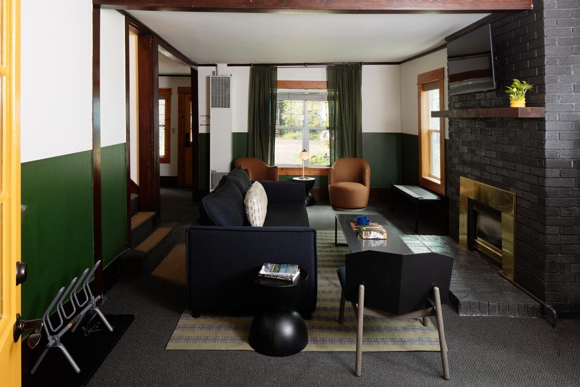 Loge Glacier National Park Essex 외부 사진