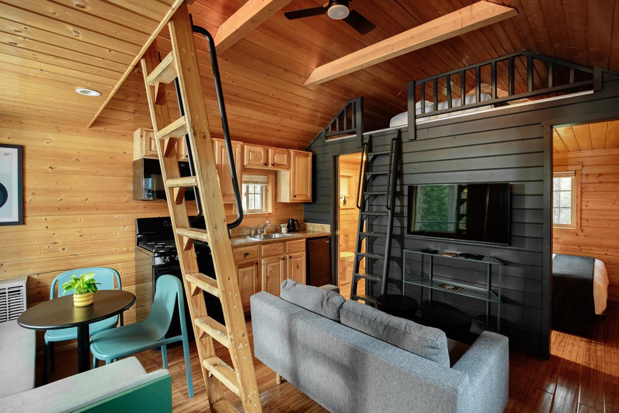 Loge Glacier National Park Essex 외부 사진